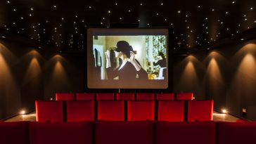 بث أفلام مجانية على يوتيوب