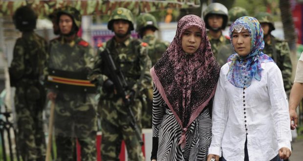 الصين تجبر النساء المسلمات من أقلية الإيغور على إجراء عملية تطهير للرحم