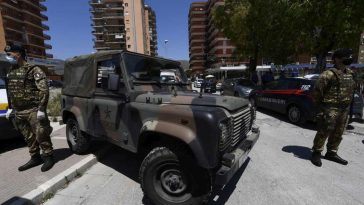 مواجهات بين السكان و مهاجرين في إيطاليا