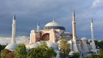 تركيا: تحويل كنيسة آيا صوفيا إلى مسجد
