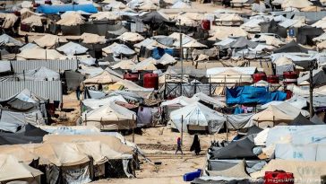 وفاة ثمانية أطفال جوعاً في مخيم الهول في سوريا
