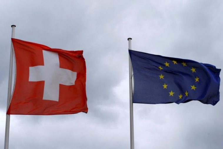سويسرا: استفتاء على إلغاء اتفاق حرية تنقل الأفراد مع دول الاتحاد الأوروبي