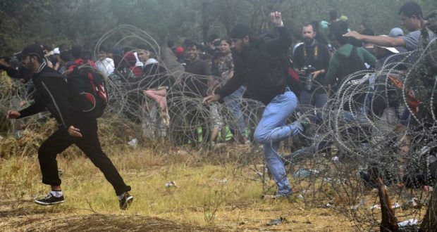 هل تعيد تركيا فتح حدودها أمام اللاجئين للعبور إلى اليونان