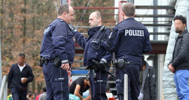 ألمانيا: تورط أفراد من الشرطة والاستخبارات في محادثات عنصرية ومعادية للإسلام