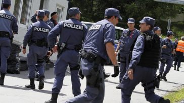 ألمانيا: دردشات عنصرية عن اللاجئين والهولوكست بين طلاب شرطة في برلين
