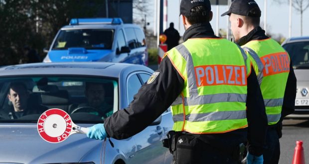 ألمانيا قد تعيد فرض رقابة على الحدود مع ارتفاع عدد إصابات كورونا في أوروبا