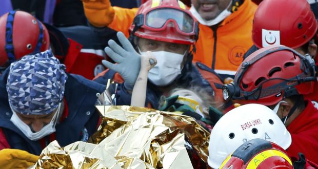إنقاذ طفلة في الثالثة من العمر بعد 91 ساعة على زلزال تركيا