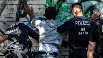 ألمانيا: الموافقة على إجراء دراسة حول تفشي ظاهرة العنصرية في صفوف الشرطة الألمانية