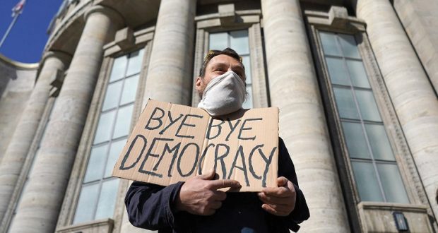ألمانيا: الديمقراطية في مهبّ الجائحة