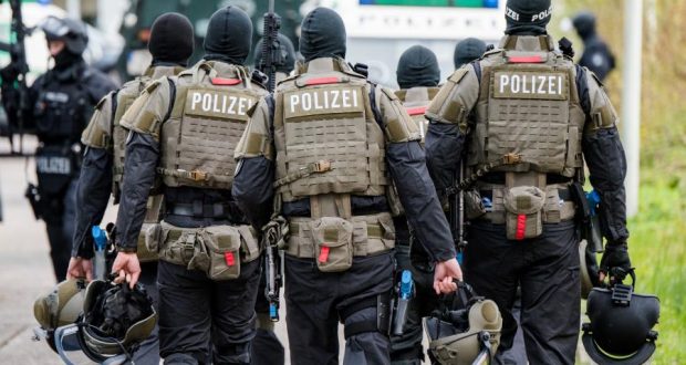 أخبار ألمانيا: اعتقال مواطن ألماني بتهمة تمويل شبكة دولية تدعم "الإرهاب في سوريا"