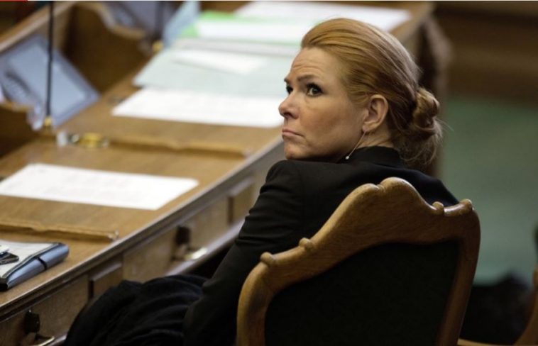 محاكمة وزيرة الهجرة الدنماركية السابقة لتفريقها عائلات لاجئة جاءت معظمها من سوريا