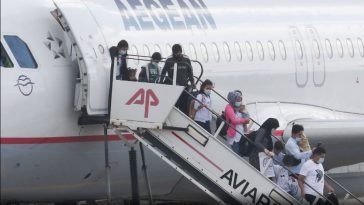 ألمانيا تستقبل عشرات اللاجئين من اليونان