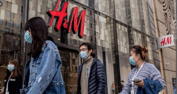 الصين تهاجم "H&M" وعلامات تجارية غربية بسبب مواقفها من مسلمي الإيغور