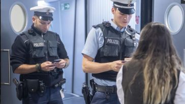 أخبار ألمانيا: إلقاء القبض على ألمانية "داعشية" في مطار برلين