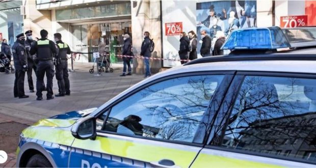 أخبار ألمانيا: بعد ساعات قليلة من افتتاحها.. الشرطة تغلق المتاجر في إحدى الولايات