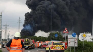 انفجار ألمانيا ليفركوزن مجمع الكيماويات