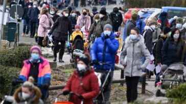 ألمانيا: تحذيرات من موجة رابعة لفيروس كورونا