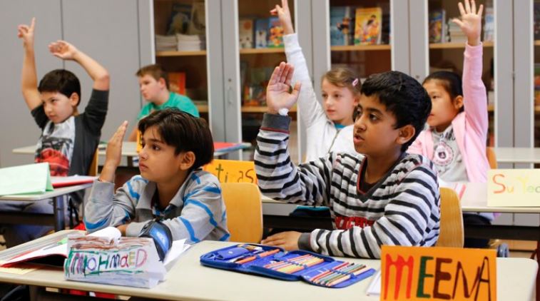 ألمانيا اندماج أطفال اللاجئين في نظام التعليم الألماني