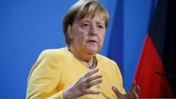 ميركل: ألمانيا أصبحت أقوى بفضل جهود المهاجرين