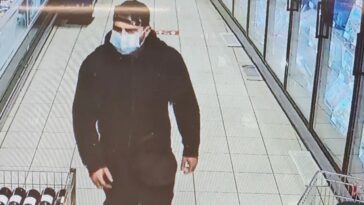 ألمانيا: الشرطة تطلب المساعدة في تحديد هوية شاب متهم بالسطو على سوبر ماركت