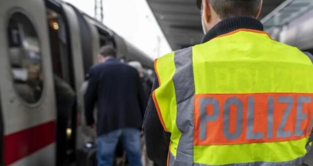 هجوم الطعن على قطار في ألمانيا
