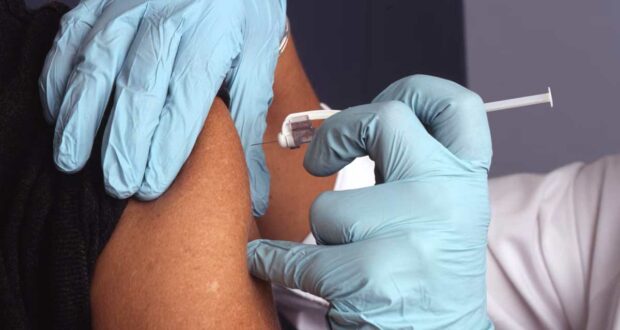مجلس التطعيم الألماني يوصي بجرعة ثانية معززة من اللقاح لبعض المجموعات